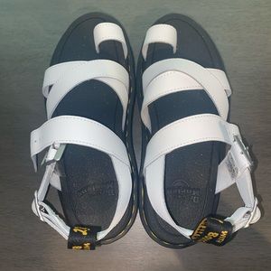 Dr. Martens Avry Sandals in white (woman’s 7)